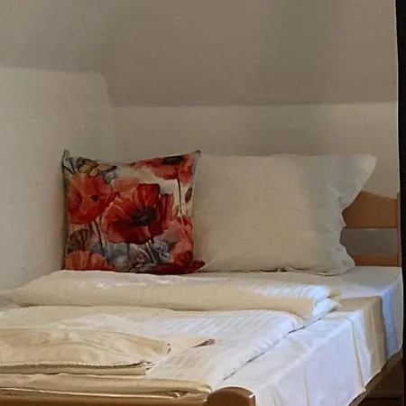 Pipacs Bed & Breakfast