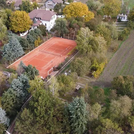 Pipacs Bed & Breakfast