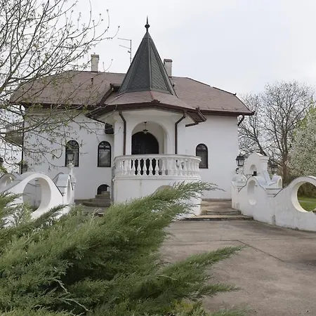 Pipacs Bed & Breakfast 3*