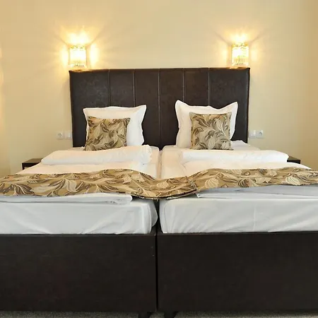 Pipacs Bed & Breakfast 3*