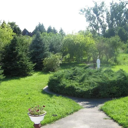 Pipacs Bed & Breakfast 3*